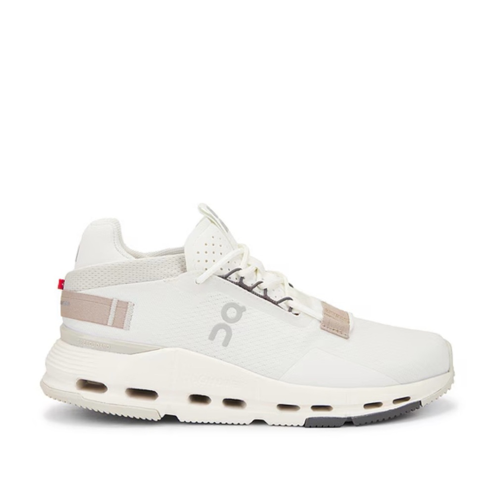 ON CLOUD NOVA 2. Ice/sand women’s suze 7